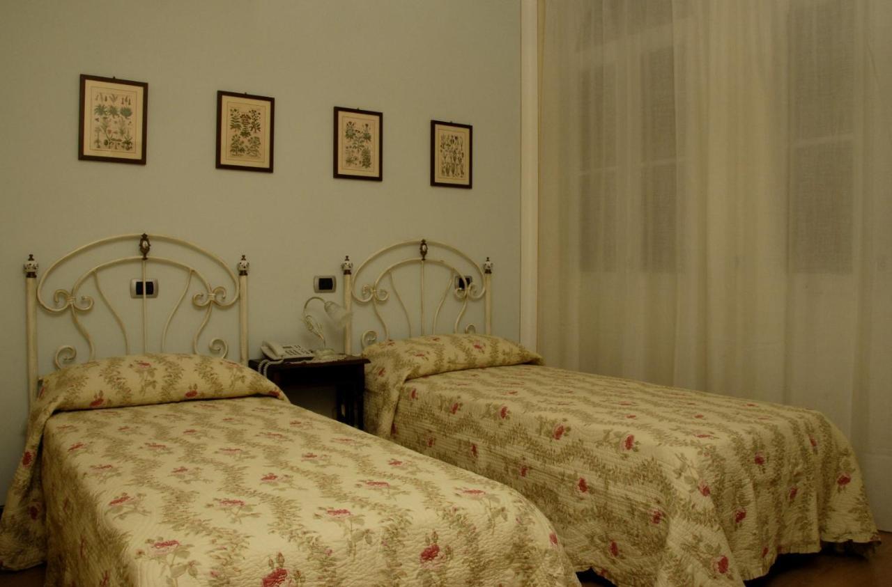 B&B Le Camelie Domodossola Bagian luar foto